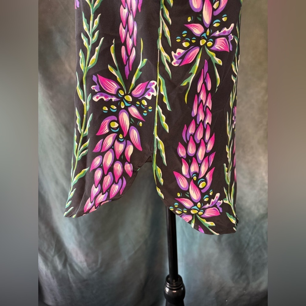 Vintage Bob Mackie Pink and Black Floral Women's Shirt 100% Silk! - Picture 7 of 9